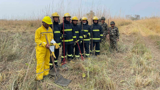 निकुञ्जका कर्मचारीलाई दिइयो डढेलो नियन्त्रण तालिम