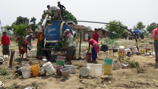 कैलालीको ओलानीमा पानीको हाहाकार : खानेपानी योजनाको काम कछुवा गतिमा