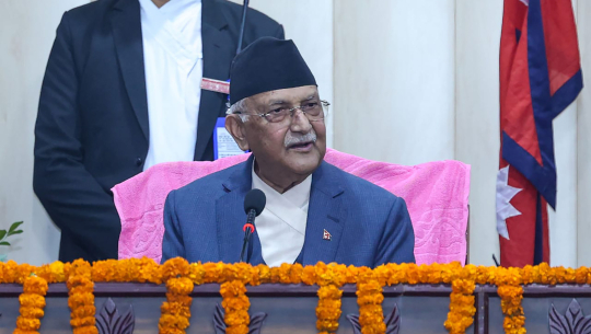 ‘कुर्सीमा राख्दैमा कोही राजा हुने हो र ?’