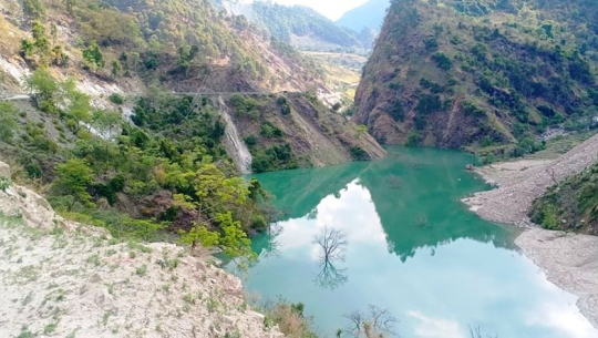 बाजुराको बुढीगंगा नदी थुनिँदै, साँफे–मार्तडी सडकखण्ड उच्च जोखिममा