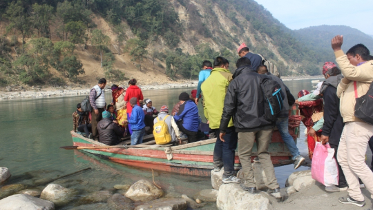 डडेल्धुराका दुई अस्पतालमा आइसोलेसन कक्ष, दुई सीमा नाकामा कडाई