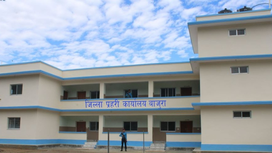 बाजुरामा काँग्रेस र समाजवादीका कार्यकर्ताबीच झडप, प्रहरीद्वारा हवाइ फायर