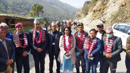 महाकाली नदीमा बनेको २ वटा झोलुङ्गे पुलको एकै दिन उद्घाटन