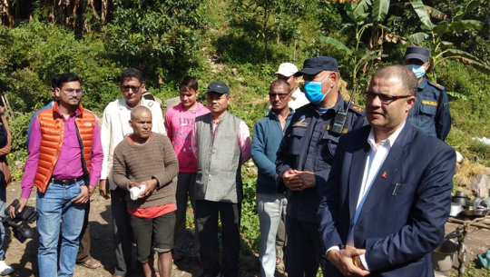 डडेल्धुरामा पहिरोमा ज्यान गुमाएका परिवारलाई राहत