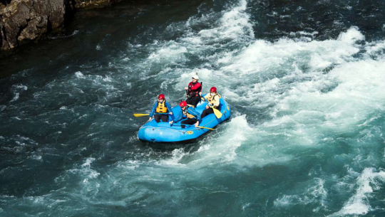 अछामको बूढीगंगामा व्यवसायिक जलयात्रा सुरु