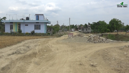 धनगढीमा पहुँचको भरमा टुक्राटाक्रे योजना छनौट गरी सडक कालोपत्रे