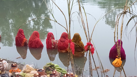Chhath festival concludes with offering of Aghraya to the rising sun