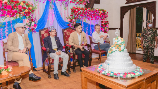 अछामबाट मन्त्री बनेका कुँवर ‘हिरा लुटेरा’को बर्थडे पार्टीमा 