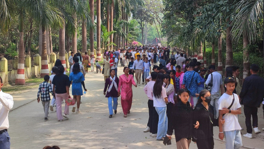 टीकापुर उद्यानमा एकै दिन तीन लाख सङ्कलन