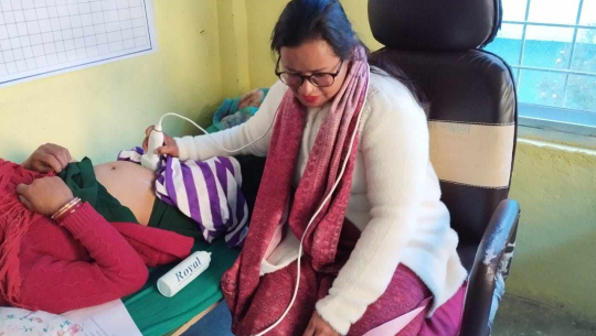 सुर्नयामा गर्भवतीलाई निशुल्क अल्ट्रासाउण्ड शिविर