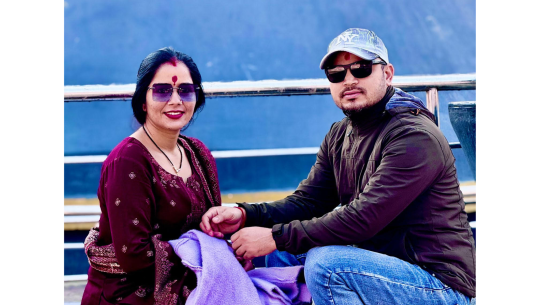 धनगढी–२ कृष्णनगरका भट्ट दम्पतीले गरे कपडा  सहयोग