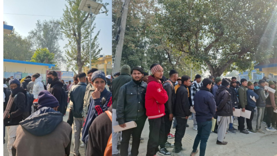 सुदूरपश्चिममा निर्वाचन प्रहरीमा निवेदन दिनेको भिड