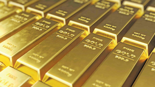 Gold price down Rs 2,200 per tola