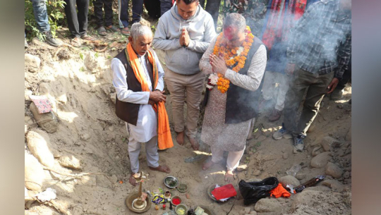 मुख्यमन्त्री शाहद्धारा  कैलालीको पूर्वी क्षेत्रका सात आयोजनाको शिलान्यास तथा सुपरीवेक्षण  
