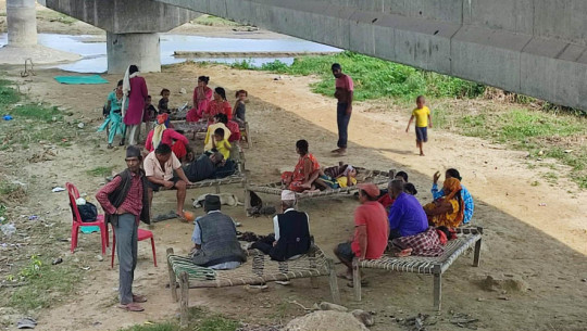 कञ्चनपुरमा पुल मुनी २० वर्षदेखि २८ परिवारको बास