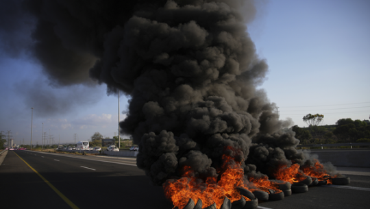 गाजामा युद्धका कारण इजरायलमा बढ्दो निराशा राष्ट्रव्यापी प्रदर्शनमा विस्फोट