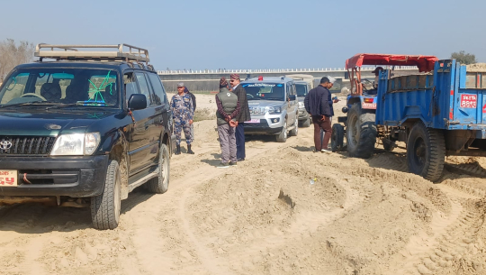 मोहना नदीको राजघाट क्षेत्रमा दोहन रोक्न निर्देशन