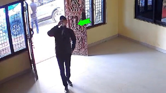 गणेश रानाले विष सेवन गर्दै