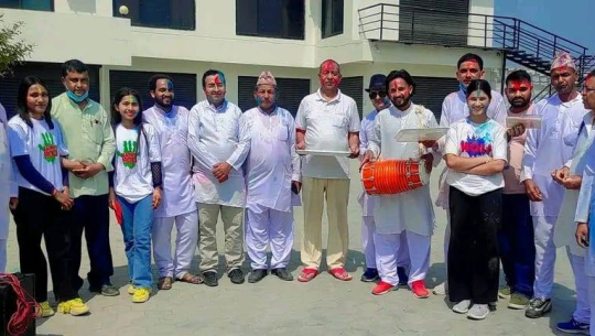धनगढीमा दार्चुला समितिले होली खेलेर उठायो एक लाख ८० हजार