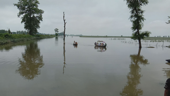 भारतको पलियामा सडक भत्कियो, सुदूरपश्चिममा इन्धन आपूर्ति ठप्प