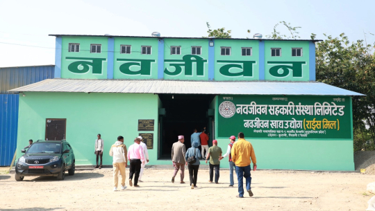 धनगढीको नवजीवन सहकारीले उत्पादन गरेको चामल बजारमा