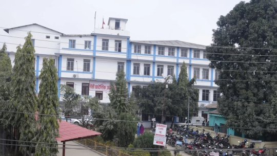 मृगौला पीडित बिरामीले सेती अस्पतालको तेस्रो तलाबाट हाम फाले
