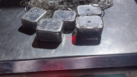 धनगढीमा साढे तीन किलोग्राम चाँदीका गहनासहित एक जना पक्राउ