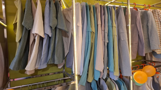 धनगढीमा खुल्यो अल्लो र गाँजाको कपडा बिक्री गर्ने पसल