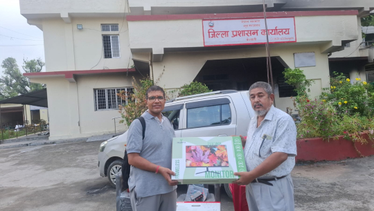 धनगढीको एरिष्टो स्कुलले गर्‍यो प्रशासनलाई डेढ लाख मूल्य बराबरको समान सहयोग