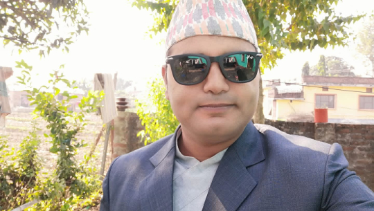 धनगढी ३ मित्रनगरका सुरज प्रशाद भट्टले गरे कपडा सहयोग
