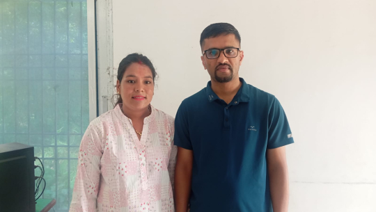 धनगढी ३ विशालनगरका सुरज प्रशाद जोशी र ललिता पन्तले गरे कपडा सहयोग