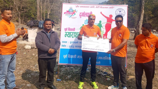 Akkal Bahadur Pal clinches title at ‘Durgalaxmi Daudhincha’ marathon in Attariya