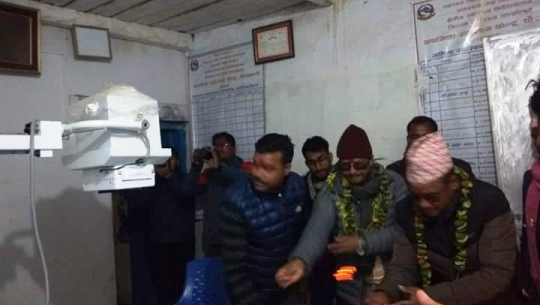 अछामको प्राथमिक स्वास्थ्य केन्द्र चौरमाण्डौमा एक्सरे सेवा सुरु
