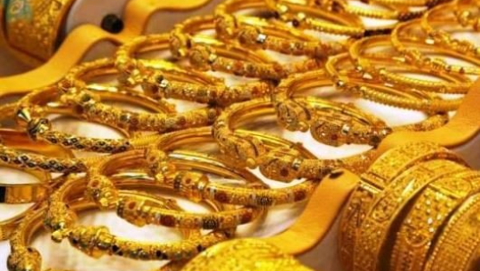 Price of gold hits Rs 140,900 per tola