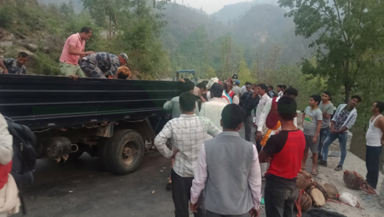 8 injured in a tractor accident in Doti