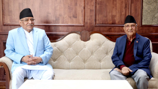 PM Dahal and CPN (UML) Chairperson Oli meet