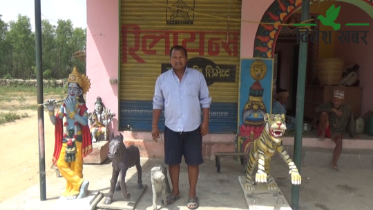 १२ बर्ष भारतमा मजदुरी गरे तर स्वदेशमै नङग्रा खियाउनको मज्जा वेग्लै छ (भिडियो सहित)
