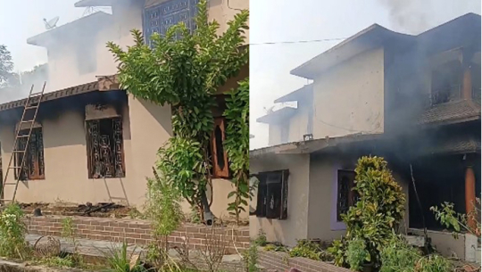 लेखराज भट्टको घरमा आगजनी 