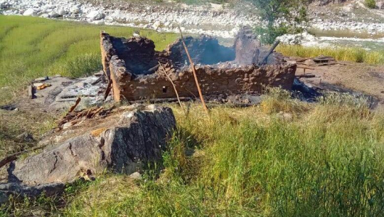 डोटीको एक घरमा आगलागी, परिवारको बिचल्ली