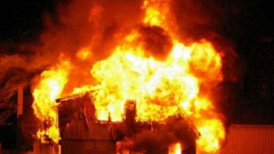 Fire at poultry shop in Kanchanpur causes damage worth over Rs 100,000