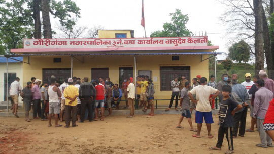 Four locals assaulted in Gauriganga after requesting the ward office to quarantine 10 returnees