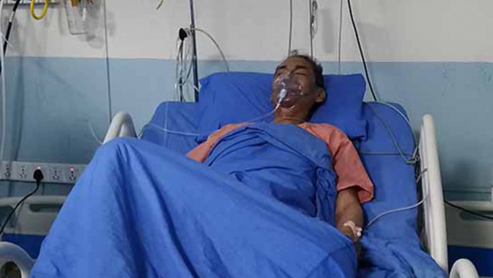 अस्वस्थ सुदूरपश्चिम प्रदेश प्रमुखलाई एयर एम्बुलेन्स मार्फत दिल्ली लैजाने तयारी