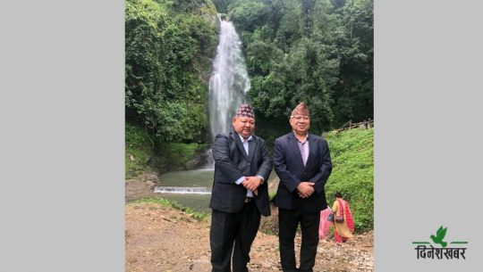 डोटीको भाइरल झरनामा आले र नेपाल