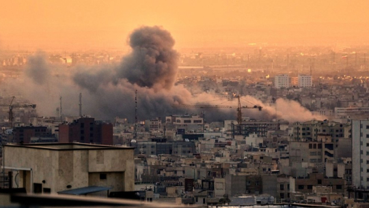 मध्यपूर्व युद्धबारे छलफल गर्न रूसी विदेशमन्त्री चीनमा