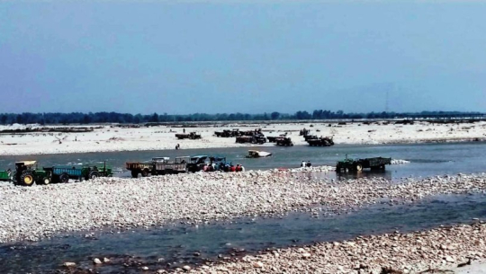 नदीजन्य पदार्थको उत्खनन्ः राजस्वको आधार कि विपत्तिको द्वार