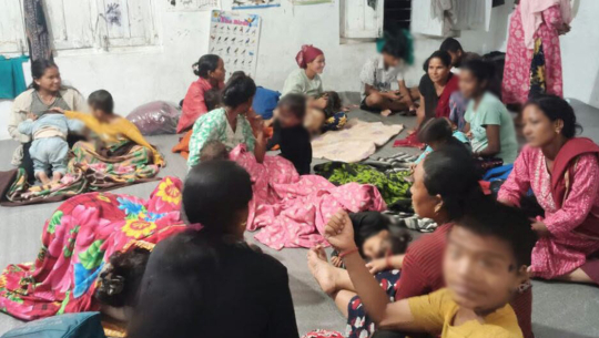 बाढीको जोखिमपछि दोधारा–चाँदनीका पाँच परिवार विद्यालयमा सारिए