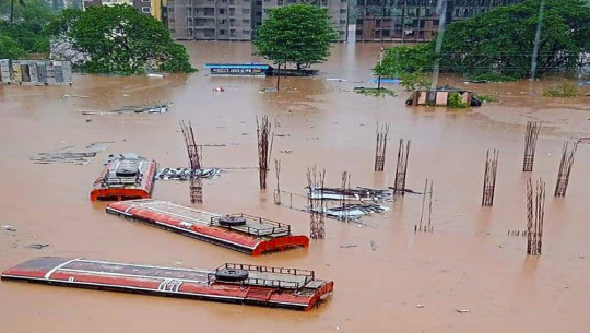भारतमा बाढीमा परी मृत्यु हुनेको संख्या ३१ पुग्यो