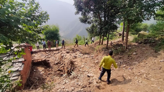 बैतडीका ८ स्थानीय तह पहिराको उच्च जोखिममा