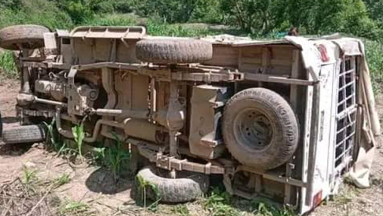 बझाङमा जिप पल्टियो, चालकसहित ६ जना घाइते