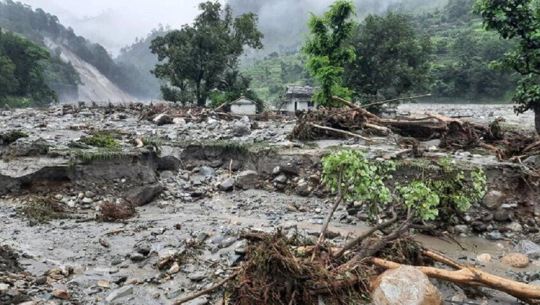 बाजुरा बाढीपहिरोको उच्च जोखिममा